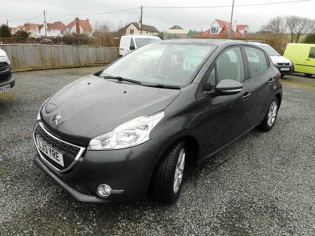 2013 PEUGEOT 208 Active 1.2 VTi 82 - Picture 2