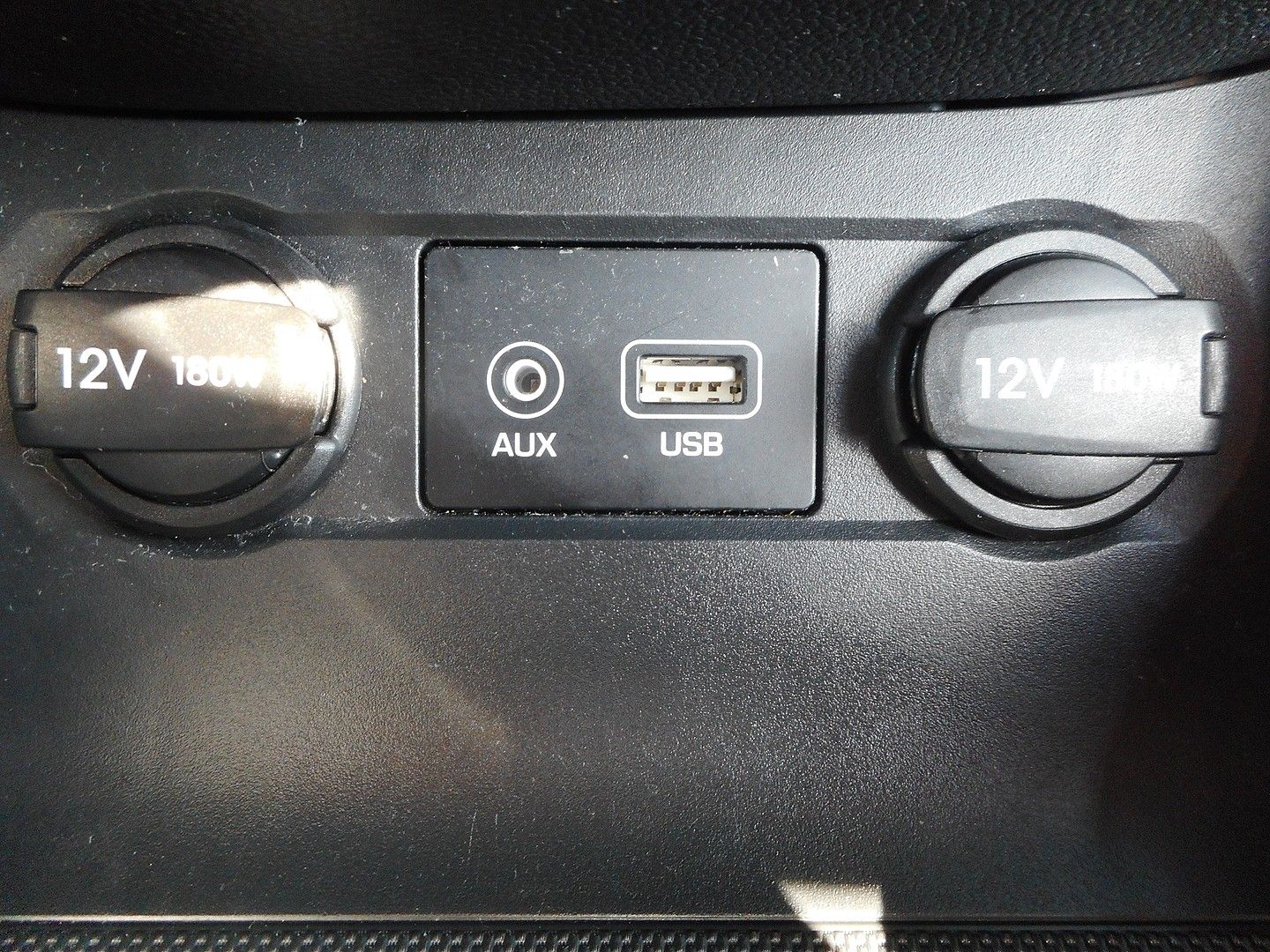HYUNDAI i20 1.4 100PS SE Auto (2015) - Picture 14