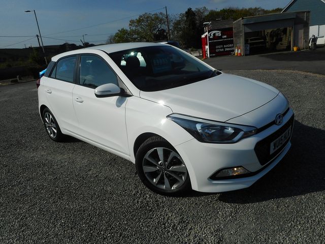 2015 HYUNDAI i20 1.4 100PS SE Auto - Picture 2