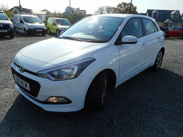 2015 HYUNDAI i20 1.4 100PS SE Auto - Picture 5