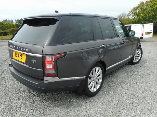 2016 LAND ROVER Range Rover 3.0 TDV6 Vogue SE - Picture 3