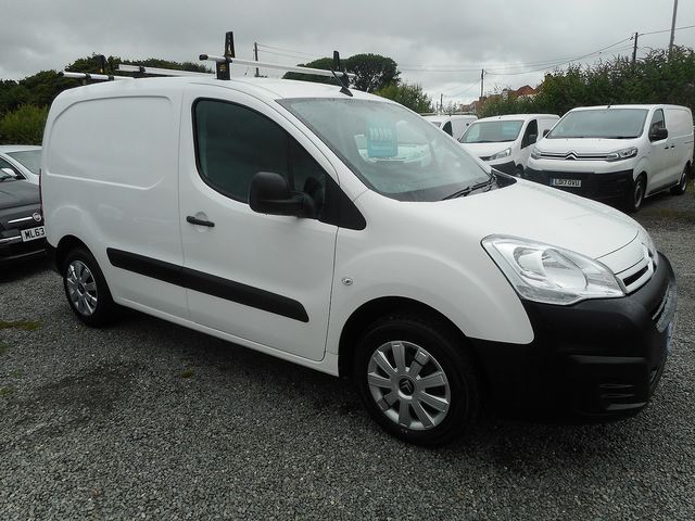 2018 CITROEN Berlingo BlueHDi 75 manual L1 625 LX - Picture 5