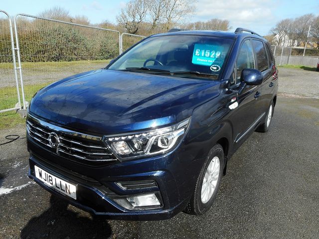 2018 SSANGYONG Turismo 2.2 ELX AUTO - Picture 2