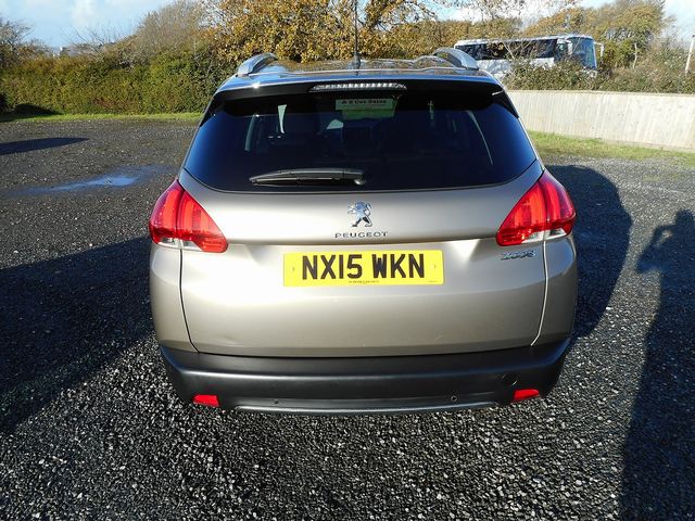 2015 PEUGEOT 2008 Allure 1.2 VTi - Picture 5