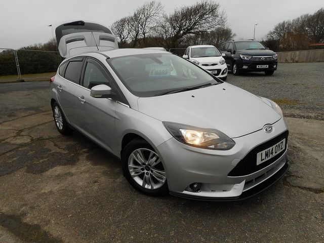 2014 FORD Focus Titanium Navigator 1.0T 125PS EcoBoost - Picture 3