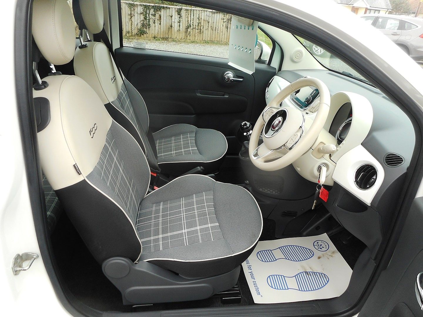 FIAT 500 1.2i Lounge S/S (2015) - Picture 12