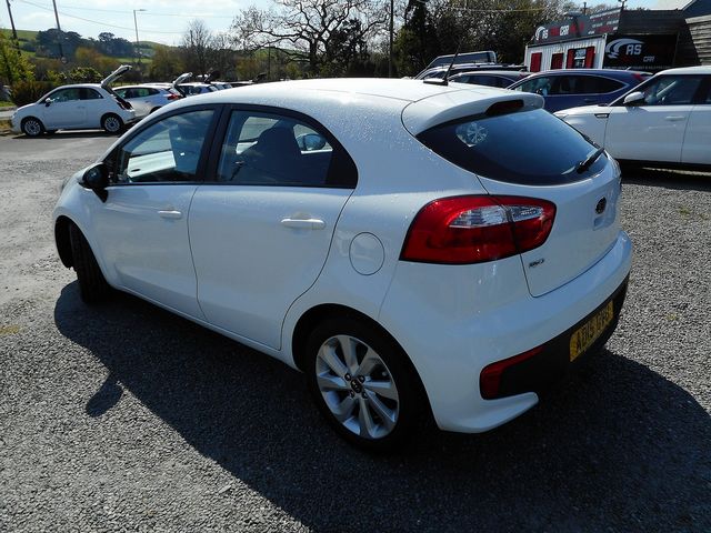 2015 KIA Rio 1.4 2 Auto - Picture 4