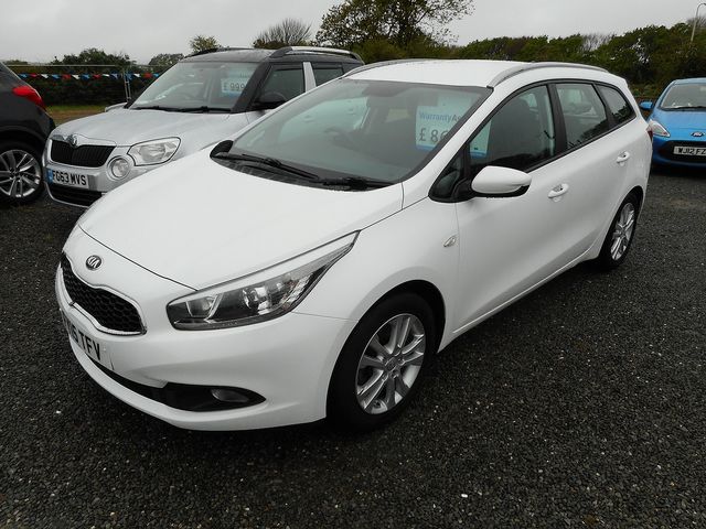 2015 KIA cee'd SW 'VR7' 1.4 98bhp 6-speed manual - Picture 2