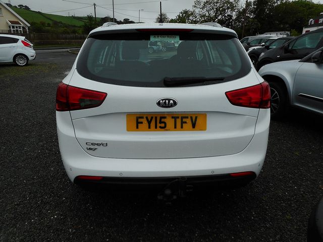 2015 KIA cee'd SW 'VR7' 1.4 98bhp 6-speed manual - Picture 5