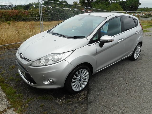 2012 FORD Fiesta Titanium 1.4 096 - Picture 2