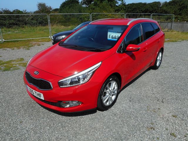 2015 KIA cee'd SW 2 1.6 CRDi 126bhp 6-speed manual ISG - Picture 2