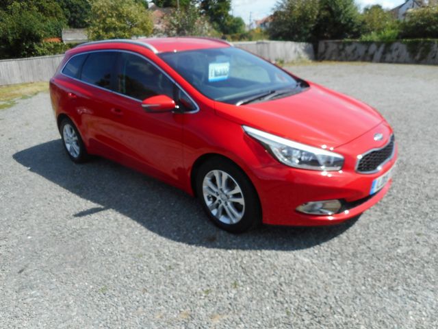 2015 KIA cee'd SW 2 1.6 CRDi 126bhp 6-speed manual ISG - Picture 4