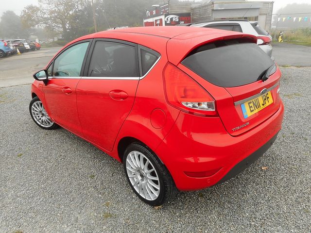 2011 FORD Fiesta Titanium 1.4 096 Auto - Picture 3