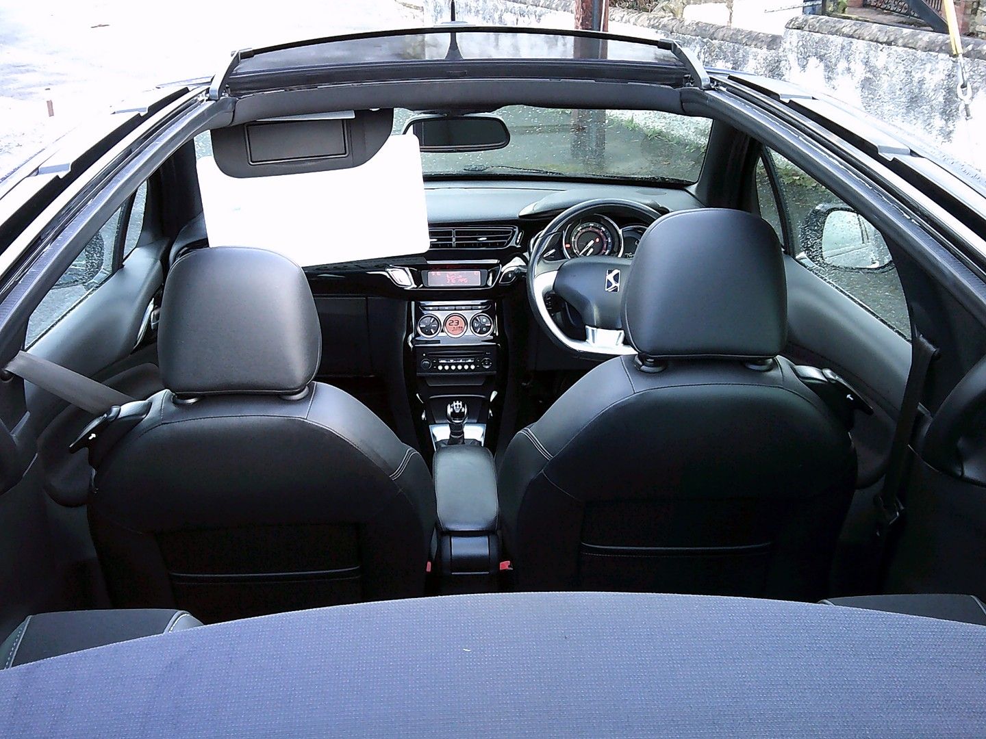 CITROEN DS3 Cabrio VTi 120 DStyle (2013) - Picture 21