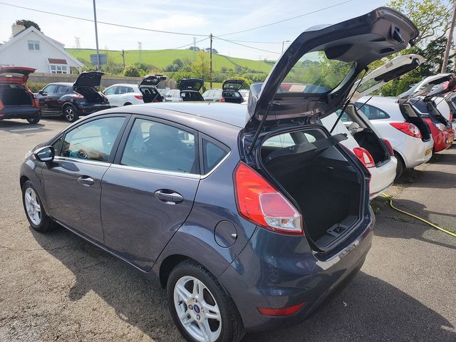 2013 FORD Fiesta Zetec 1.25 82PS - Picture 5