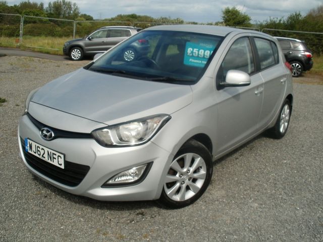 2012 HYUNDAI i20 1.2 Active - Picture 2