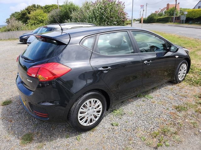 2016 KIA cee'd '1' 1.6 CRDi 134bhp 6-speed manual ISG - Picture 4