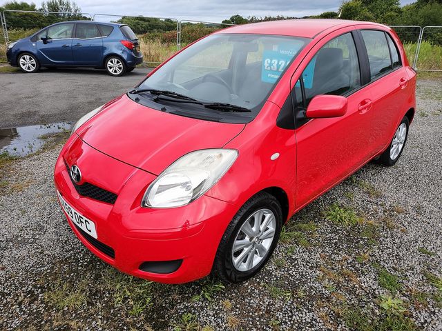 2009 TOYOTA Yaris 1.33 VVT-i TR - Picture 2