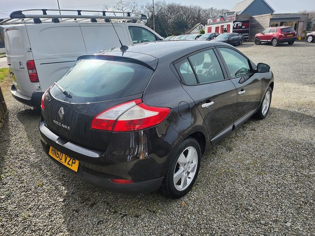 2010 RENAULT Mégane Coupe Dynamique TomTom 1.6 110 - Picture 3