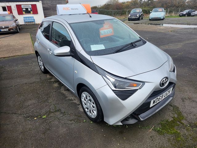 2020 TOYOTA Aygo 1.0 VVT-i x - Picture 2