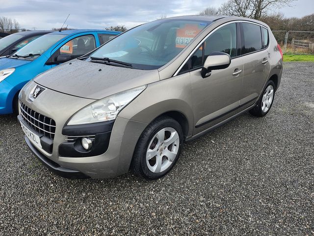 2013 PEUGEOT 3008 Active HDi 115 FAP 6-Speed - Picture 3