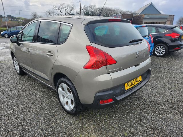 2013 PEUGEOT 3008 Active HDi 115 FAP 6-Speed - Picture 4