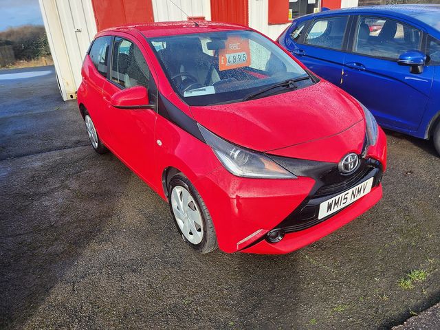 2015 TOYOTA Aygo 1.0 VVT-i x - Picture 3
