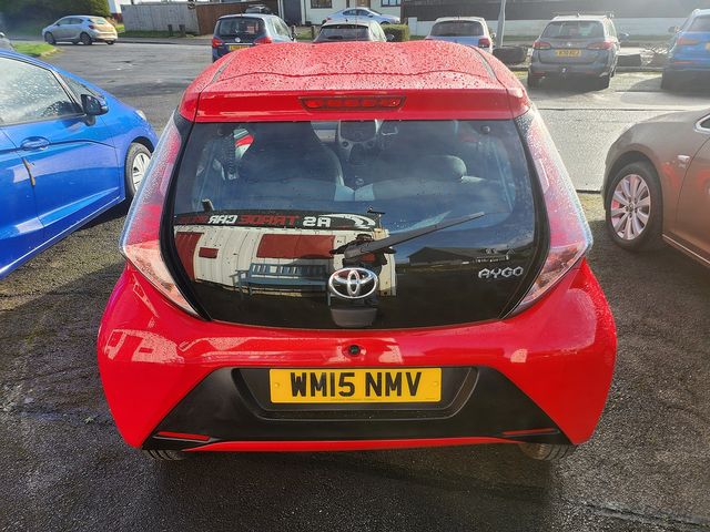 2015 TOYOTA Aygo 1.0 VVT-i x - Picture 5