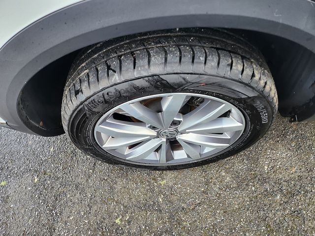 2018 VOLKSWAGEN T-Roc SE 1.0 TSI 115 PS 6-speed manual - Picture 3