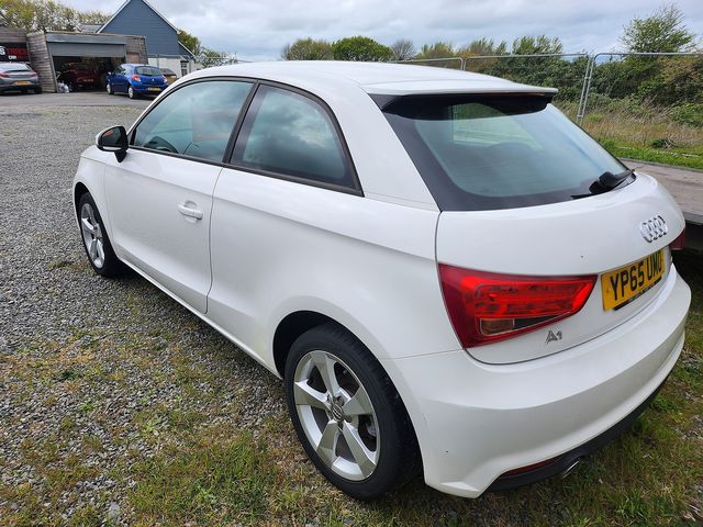 2015 AUDI A1 1.6 TDI Sport 116PS - Picture 4