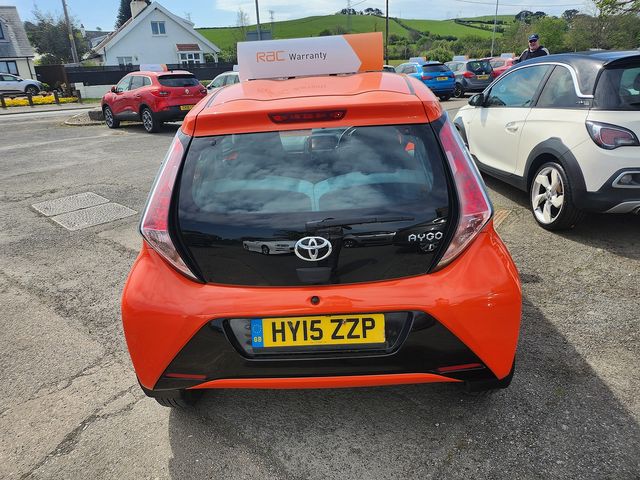 2015 TOYOTA Aygo 1.0 VVT-i x-cite AUTO - Picture 5