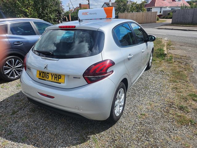 2016 PEUGEOT 208 Active Puretech 1.2 VTi 82 - Picture 4