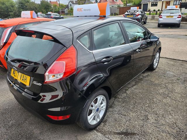 2017 FORD Fiesta Zetec 1.25 82PS - Picture 4
