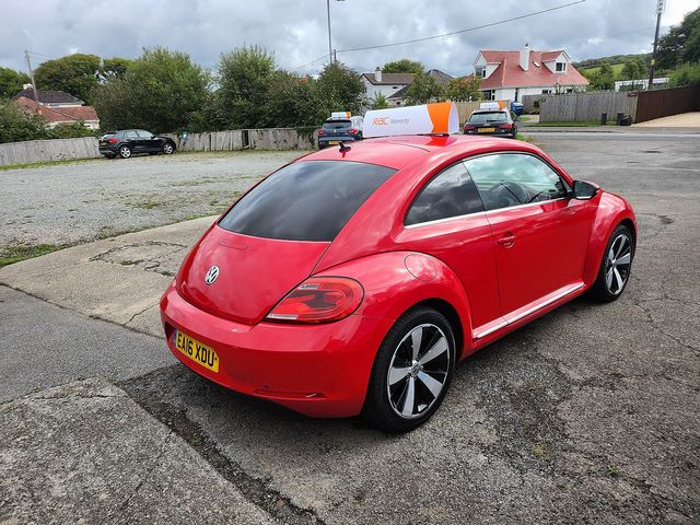 2016 VOLKSWAGEN Beetle Design 2.0 TDI BlueMotion Technology 110 - Picture 5